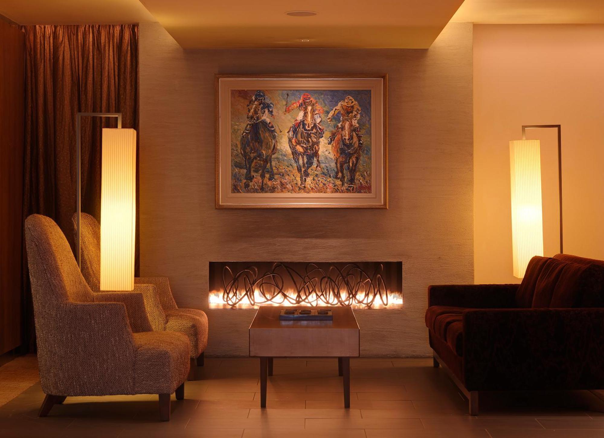 فندق وسبا أغادوي هايتس كيلارني المظهر الداخلي الصورة A fireplace in a living room