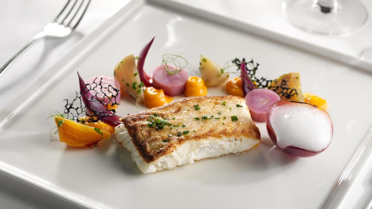 فندق وسبا أغادوي هايتس كيلارني المظهر الخارجي الصورة A modern French dish