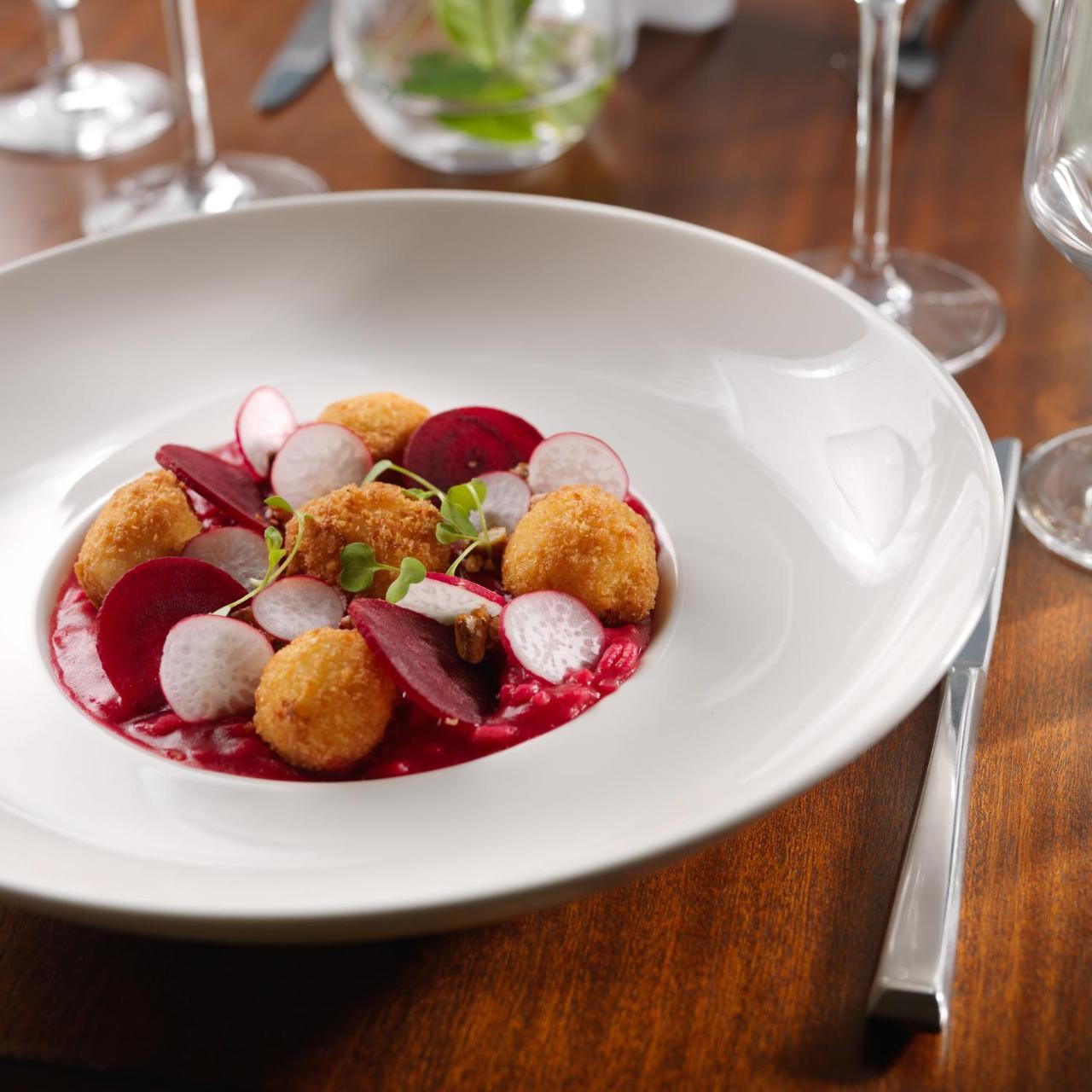 فندق وسبا أغادوي هايتس كيلارني المظهر الخارجي الصورة A beetroot and goat's cheese salad